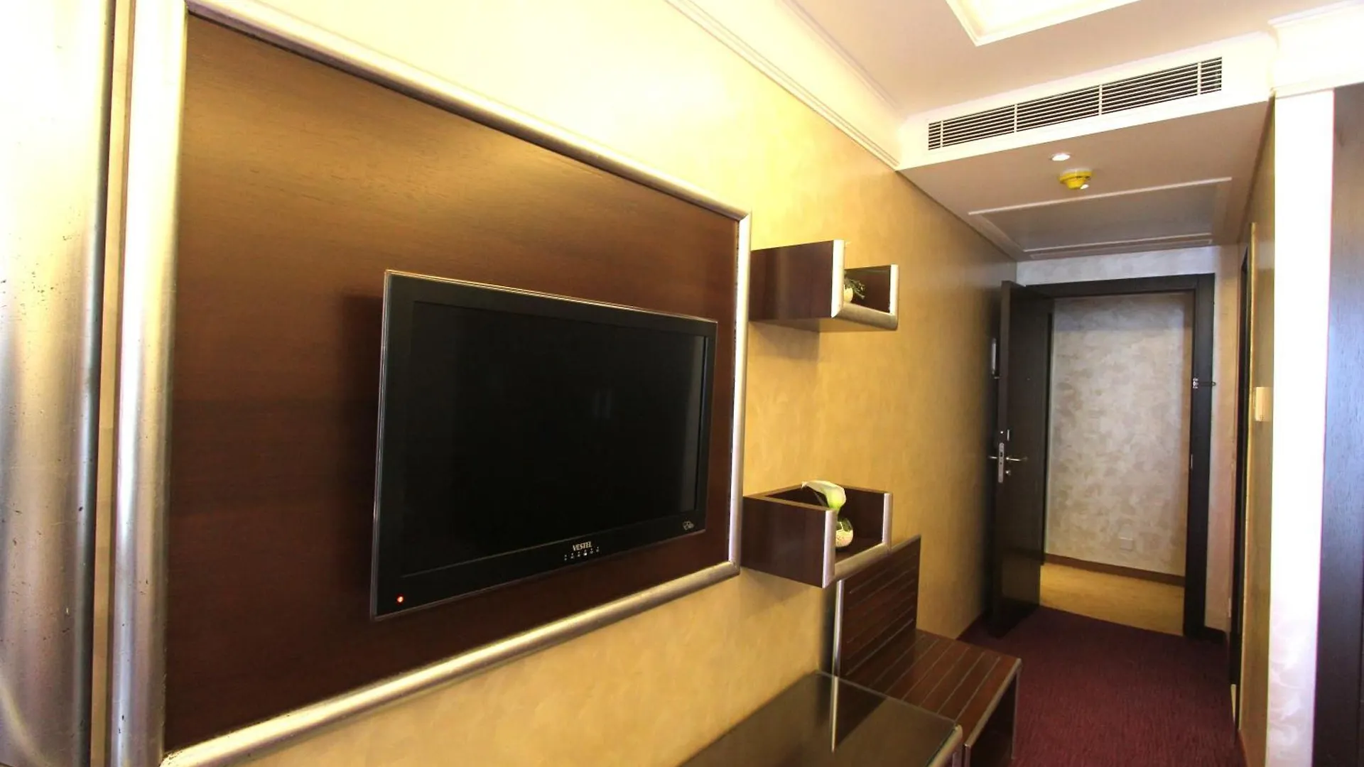 Elite Hotel By Beverly Beirut 4*,